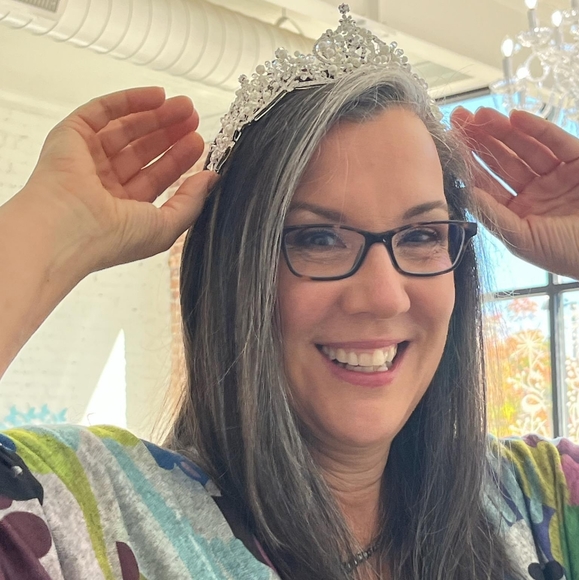 Meet your Posher, Christine - Picture 2 of 2